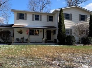 479 S Eberhart Rd, Butler, PA 16001