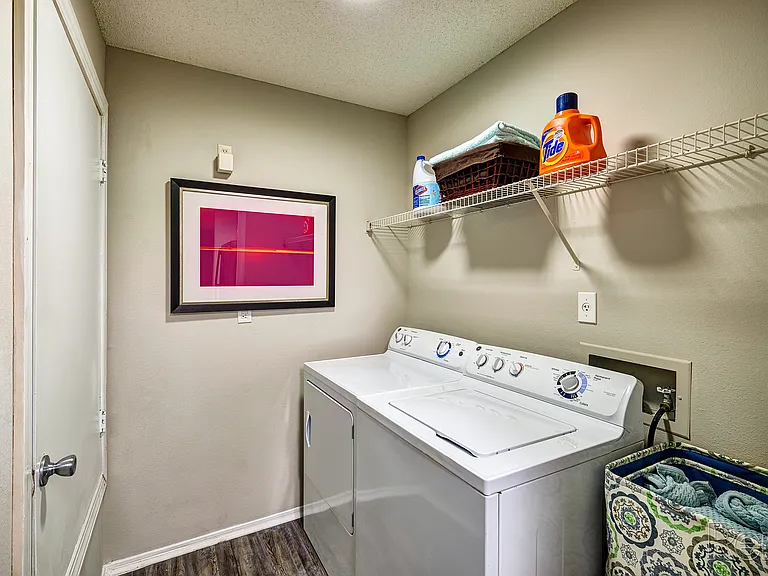 Crestview at Oakleigh Apartments — Photo 48