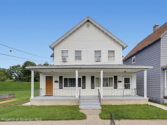 4th image of 1417-1419 Gardner Ave