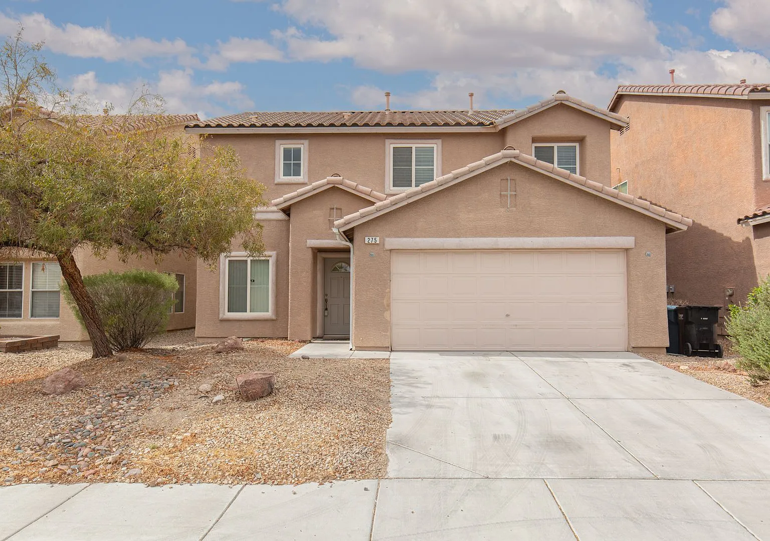 Silverado Ranch - Large 4 Bedroom, 2.5 Bath — Photo 1