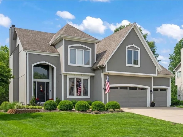 5335 W 160th St, Overland Park, KS 66085