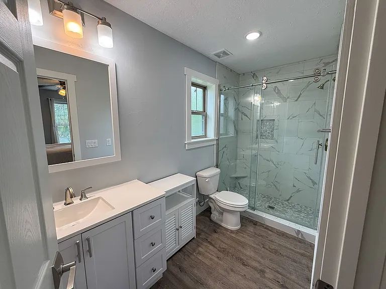 517 W Wright St — Photo 31