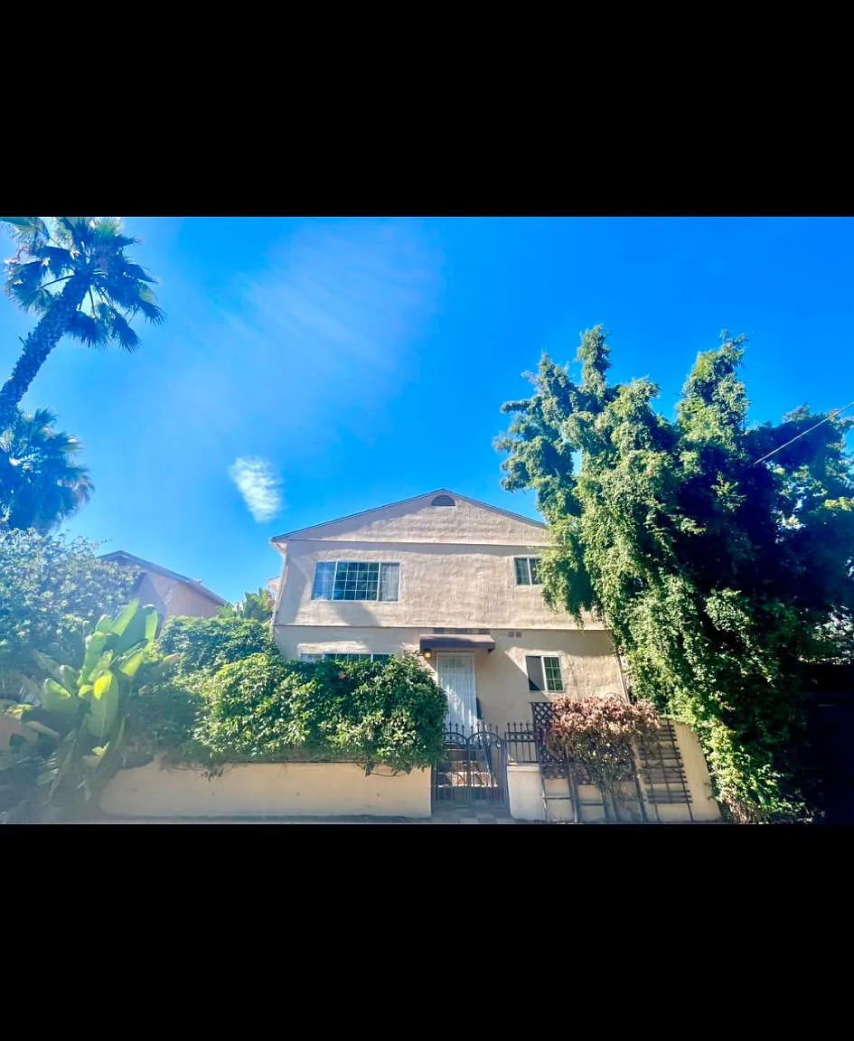 6431 Primrose Ave — Photo 1