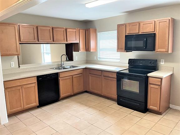 5th image of 2091 Paprika Dr
