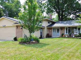 26673 Sudbury Dr, North Olmsted, OH 44070