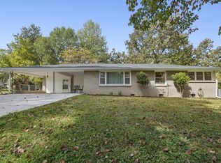 611 Adams St, Manchester, TN 37355