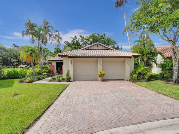 2034 Montpeliar, Weston, FL 33326