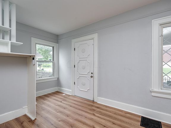 4th image of 38 Willowwood Dr