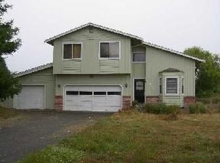 951 Vista Dr, McKinleyville, CA 95519