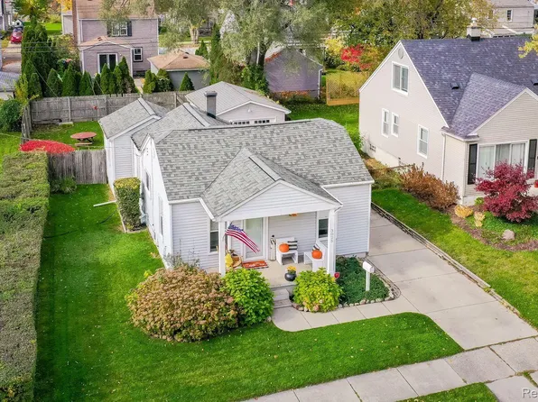 3025 Griffith Ave, Berkley, MI 48072