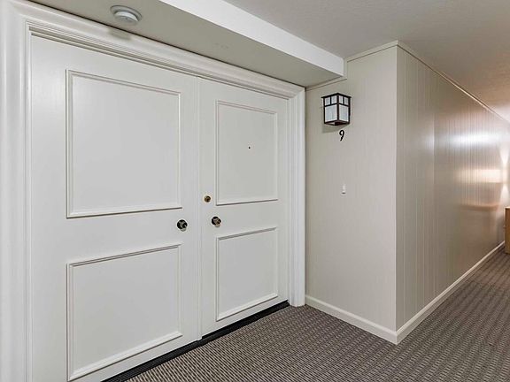 3rd image of 1100 Sharon Park Dr APT 9
