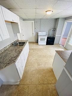 5th image of 320 Pleasant St #6