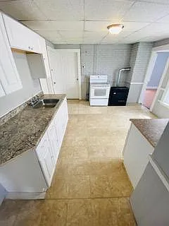 320 Pleasant St #6 — Photo 5