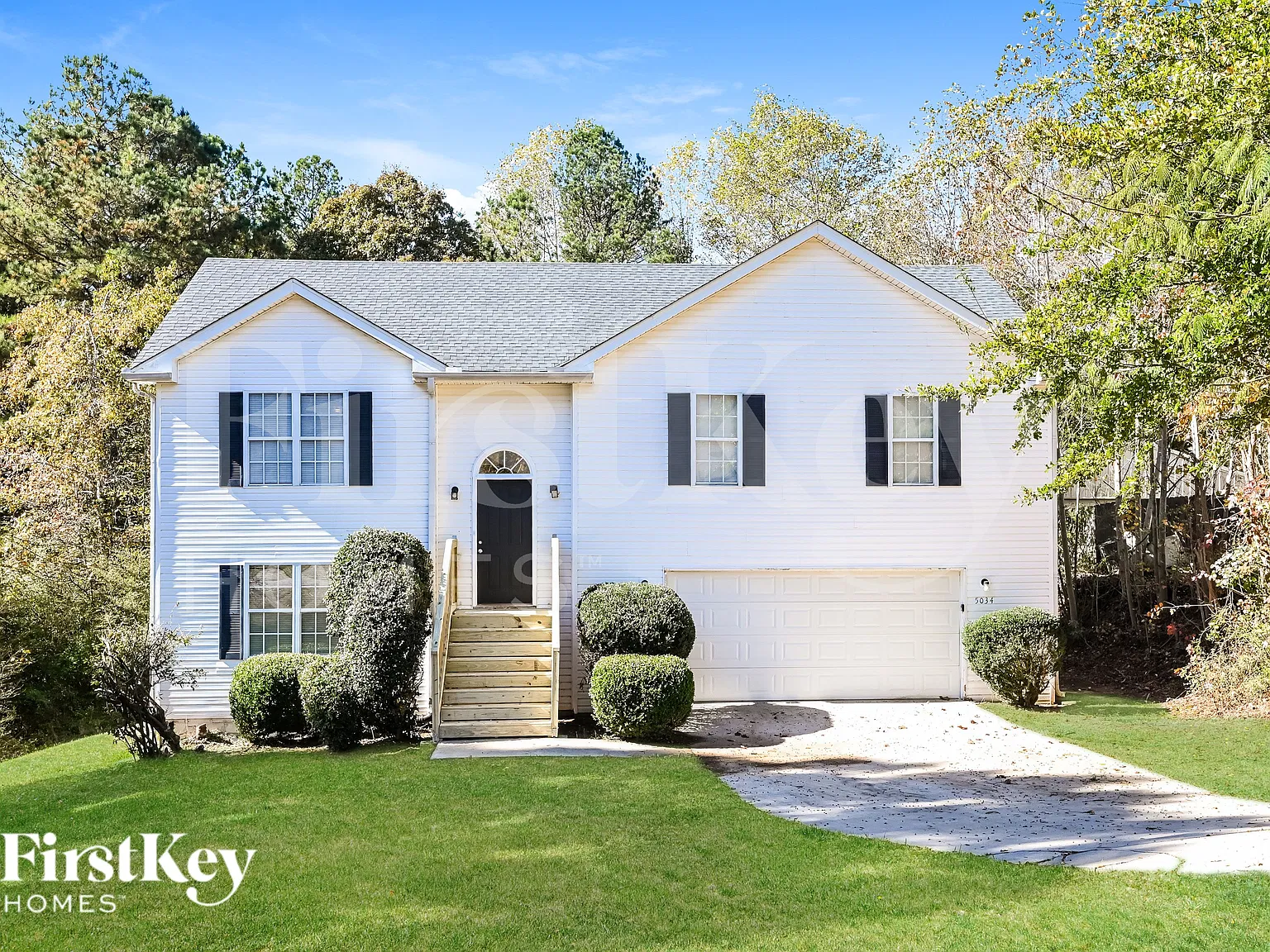 3 bed, 2.5 bath, 1850 sqft, $2,410 — Photo 1