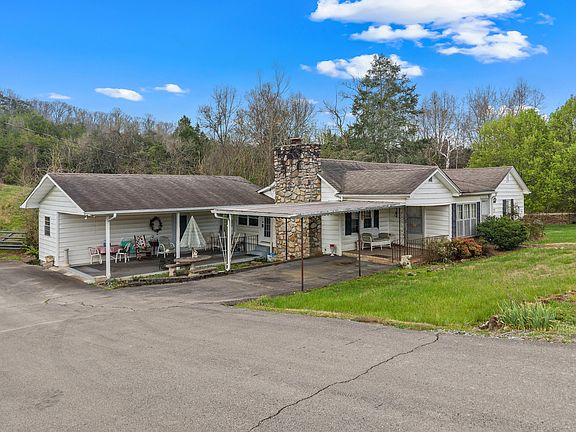 3rd image of 1503 Sandy Ridge Rd