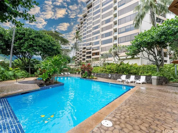 555 Hahaione St APT 1G, Honolulu, HI 96825
