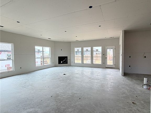 4th image of 9210 Alara Way