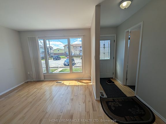 4th image of 27 Addington St #7