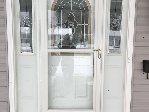 5th image of 106 Dartmouth Cir