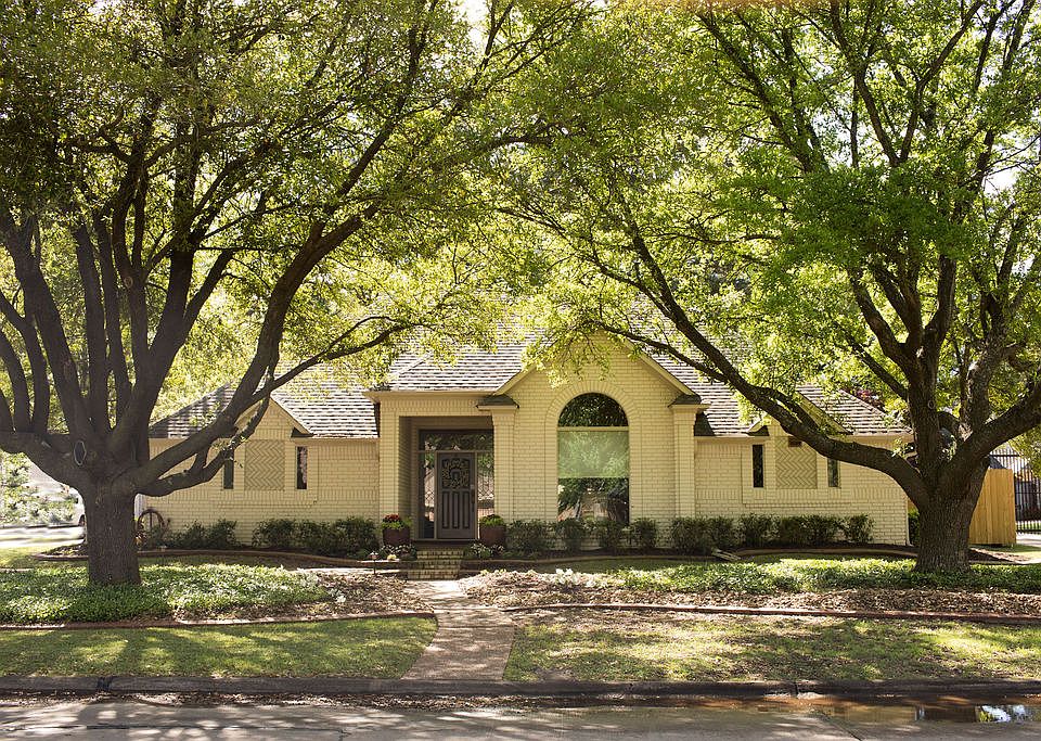 1st image of 5705 Stoneridge Dr