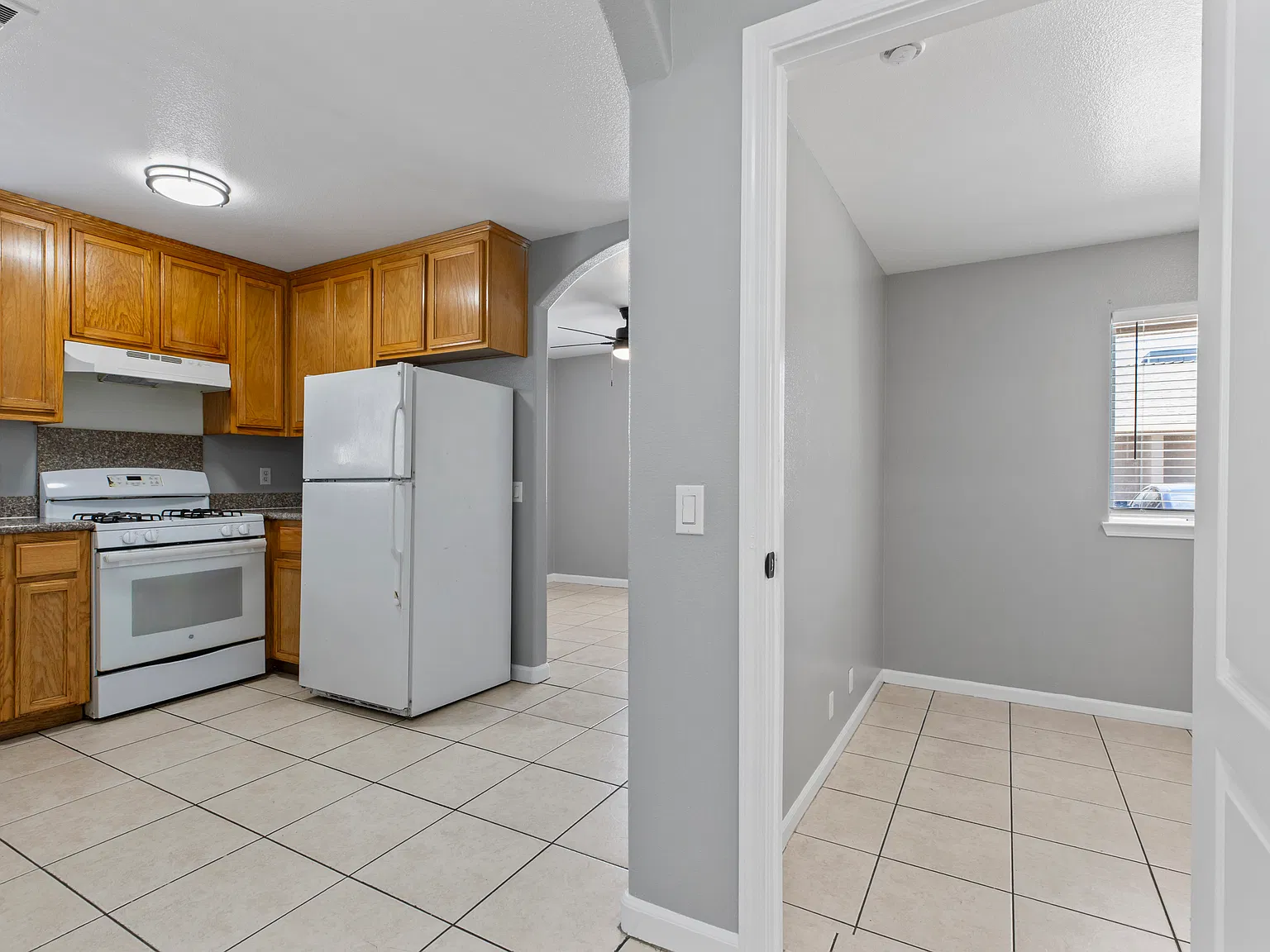 2 bed, $1,800 — Photo 4
