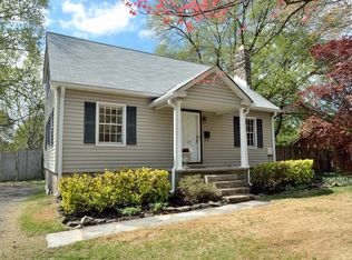 605 Edwards Ferry Rd NE, Leesburg, VA 20176