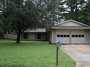 907 Chaucer Cir, Russellville, AR 72802