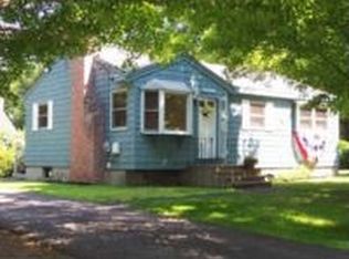 5 Pine Grove Rd, Medfield, MA 02052