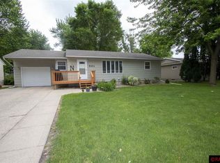 501 7th Ave SW, Wells, MN 56097