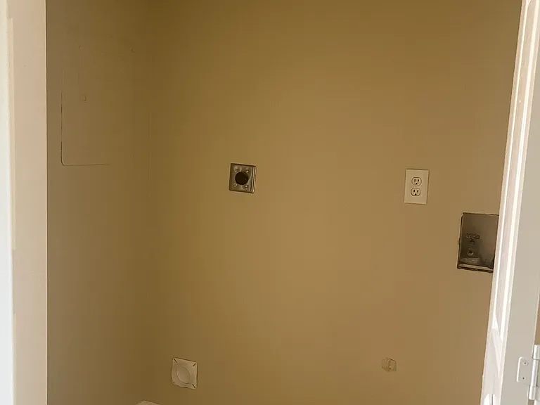 7036 Northgate Dr — Photo 8