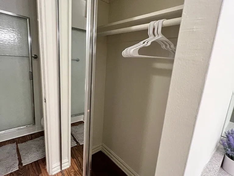 6425 Green Valley Cir — Photo 27
