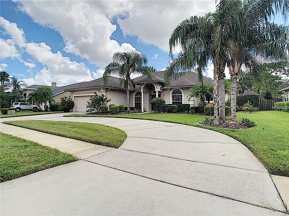 4th image of 1589 Carillon Park Dr
