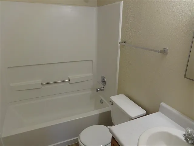7835 Cortland Oak — Photo 10