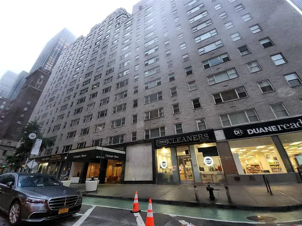 100 W 57th St, Manhattan, NY 10019