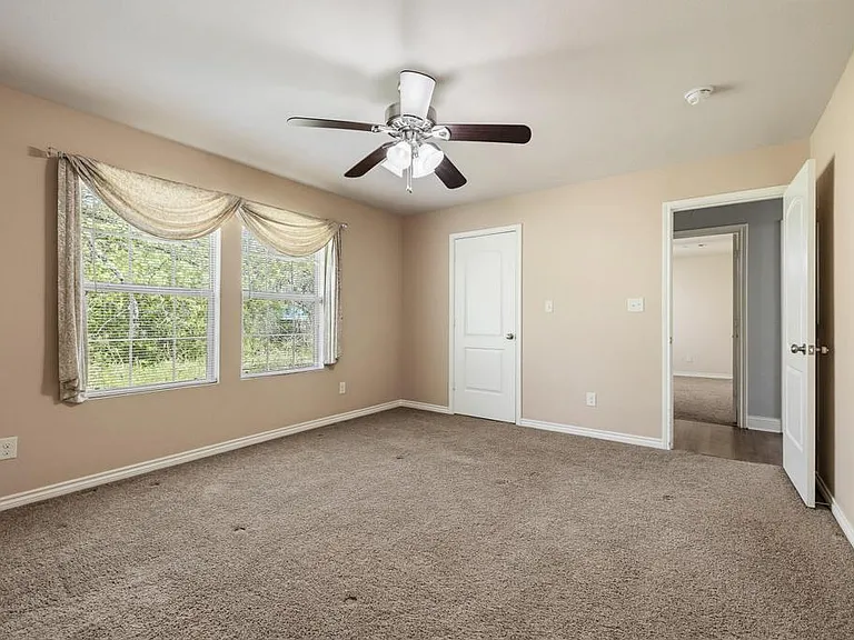 119 N Andrews Ave — Photo 12