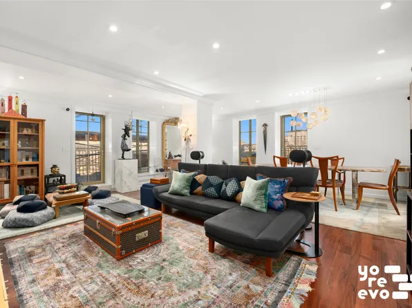 140 East 63rd Street image 1 of 12
