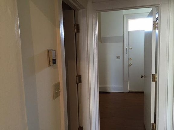 2nd image of 15 E Lincoln St