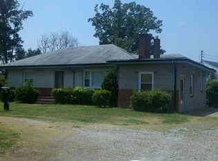 6812 Hopkins Rd, North Chesterfield, VA 23234