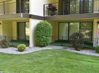 110 Bay Village Dr, Rochester, NY 14609