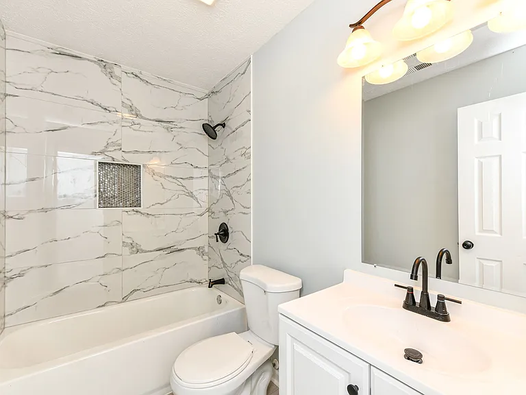 3933 Bergamot Ct — Photo 23