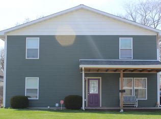 1709 Hosmer Ln, Crest Hill, IL 60403