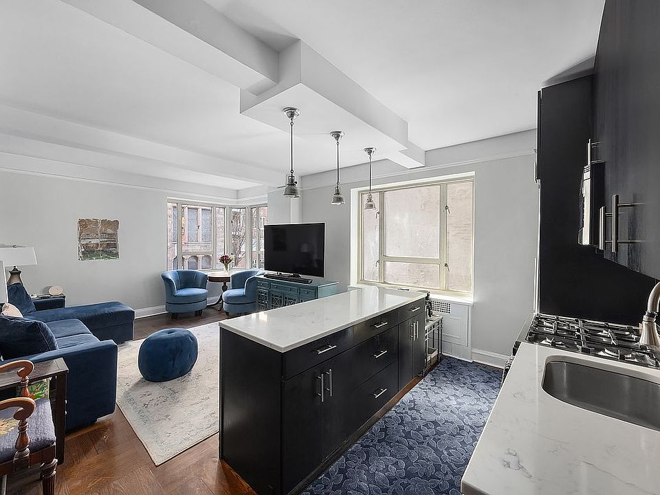 1st image of 20 E 35th St APT 3D