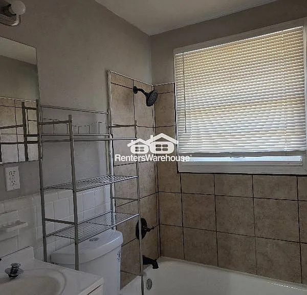 104 Fenwick Dr — Photo 9