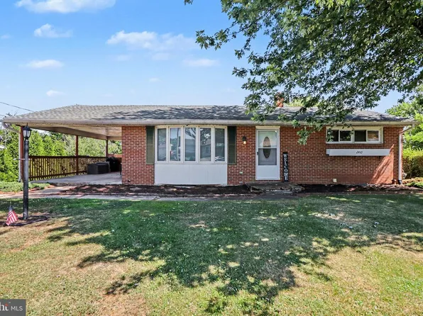 2410 Berkshire Ln, Dover, PA 17315