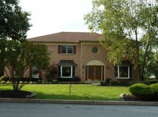 2013 Country Club Dr, Doylestown, PA 18901