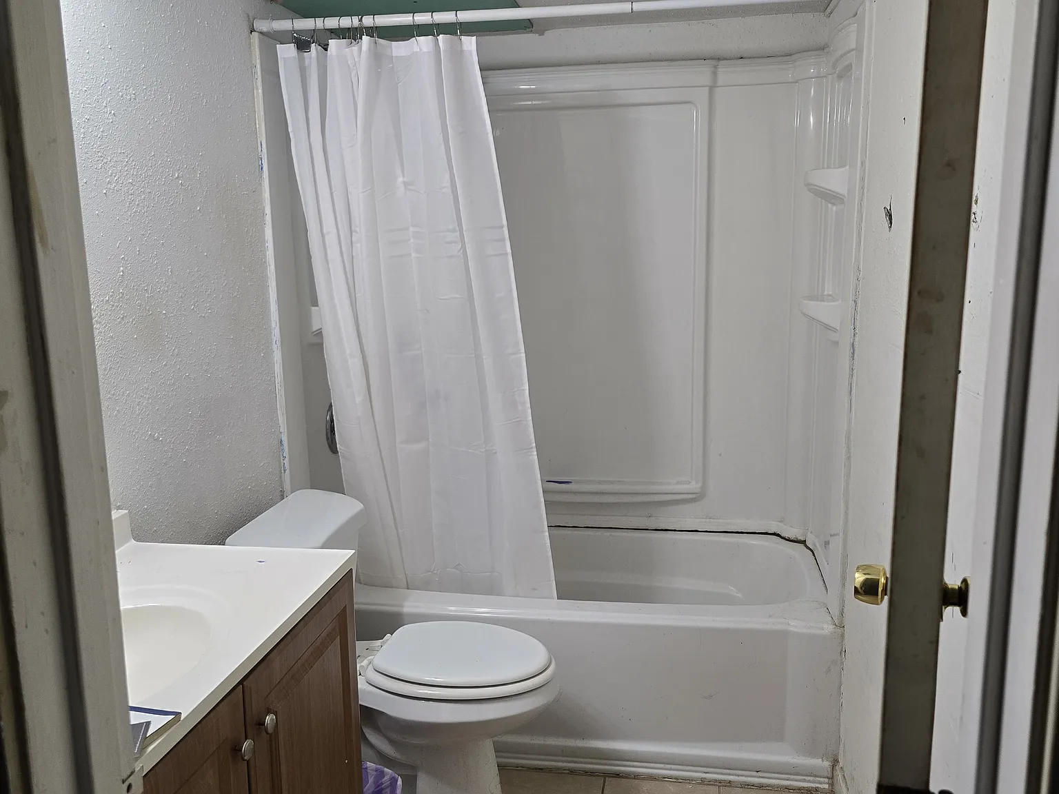 2 bed, 950 sqft, $1,200 — Photo 2