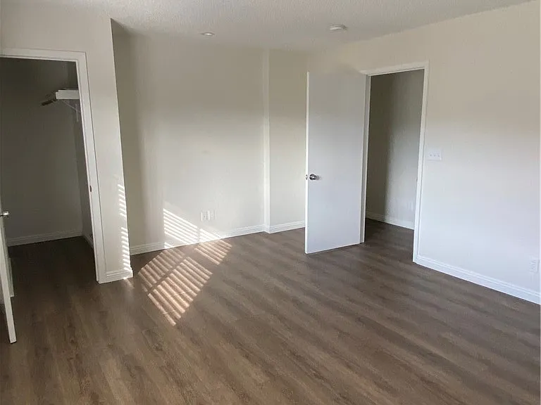 1518 Norman Pl — Photo 8