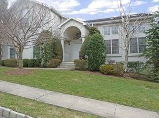 6 Poplar Ln, Warren, NJ 07059