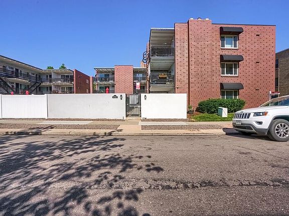 3rd image of 237 N Pearl St Unit 101