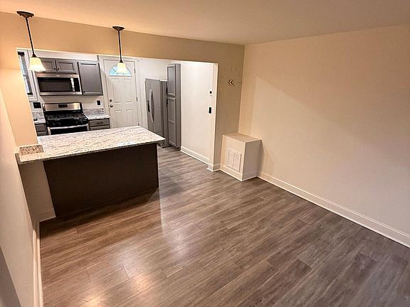 5th image of 5518 B St SE